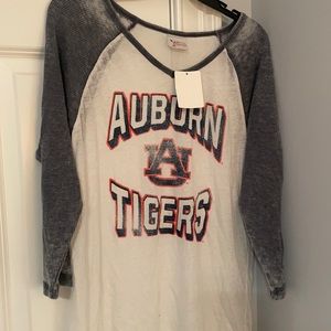 Auburn Tiger Women’s Large Tshirt